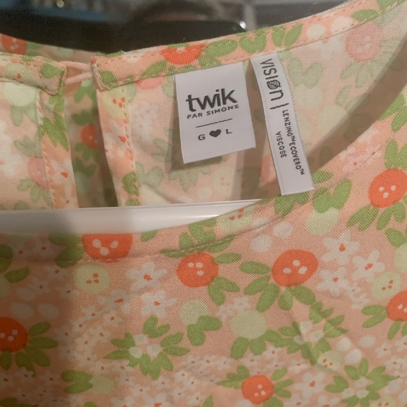 TWIK BY SIMONS 100% VISCOSE FLORAL DRESS 18” PTP - Picture 4 of 5